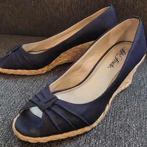 Size 9.5 Blue Fabric Espadrille Wedge Peep Toe Sandals